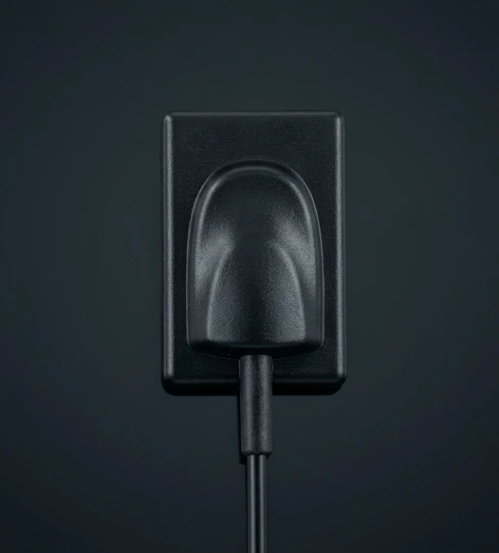 Sensor Evo-T visto de frente, com o cabo saindo pela base
